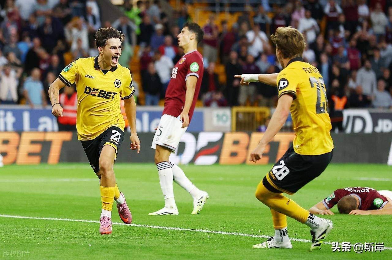 英超今夜再迎强敌；比利亚雷亚尔再遭质疑；主帅态度：话题不断；临场指挥获称赞的简单介绍